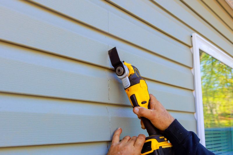 Expert Vinyl Siding Repair Service